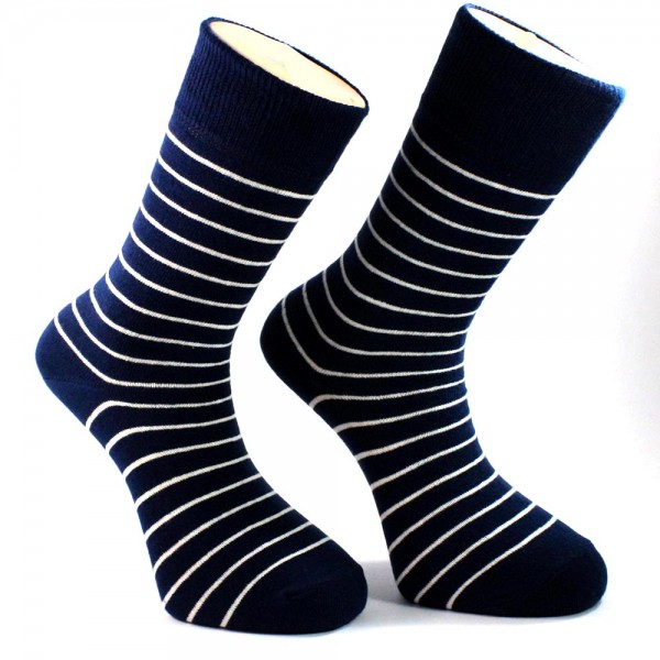 Çizgili Siyah Çorap