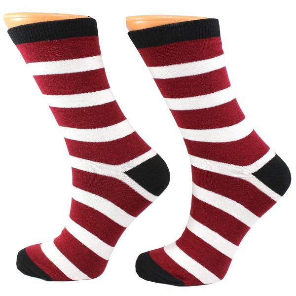 Kırmızı Beyaz Çizgili Çorap